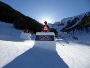 Das Maskottchen Klausi freut sich auf viele Kinder