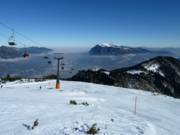 Blick übers Kreuzeck gen Garmisch-Partenkirchen